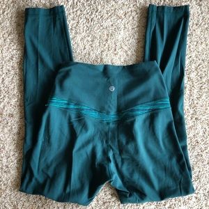 Lululemon Align forest green size 4